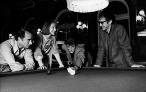 Pierre BRASSEUR - Nathalie BAYE - Johnny HALLIDAY